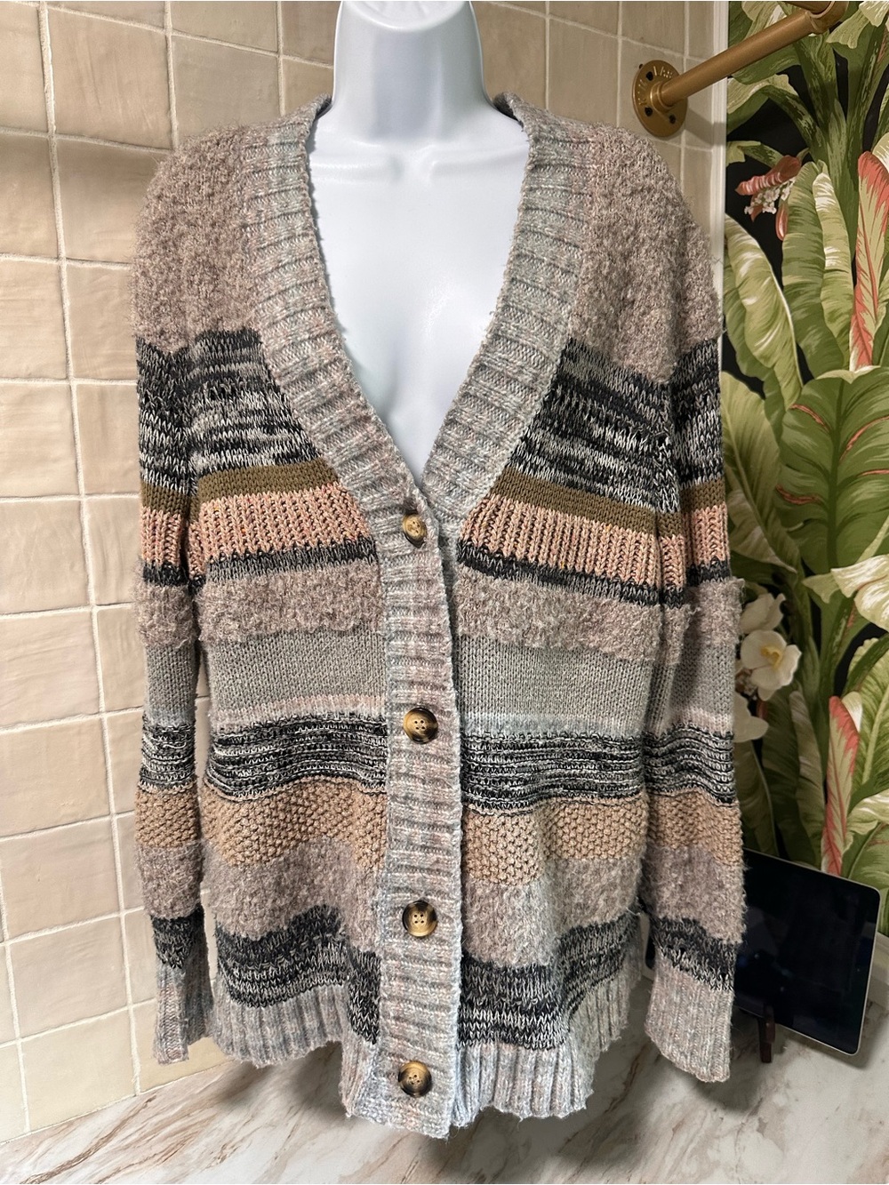 Cabi Boyfriend Cardigan Women's Size Medium Academia Fall  Size M.